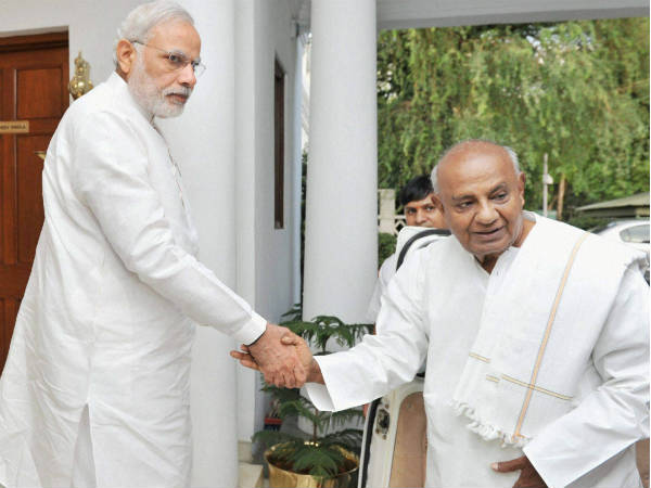 દેવગૌડા મળ્યા નરેન્દ્ર મોદીને