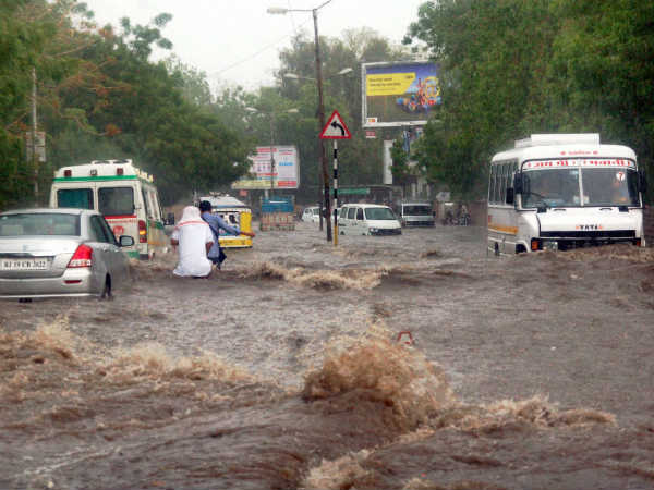 જોધપુરમાં પૂરની સ્થિતિ ઊભી થઇ