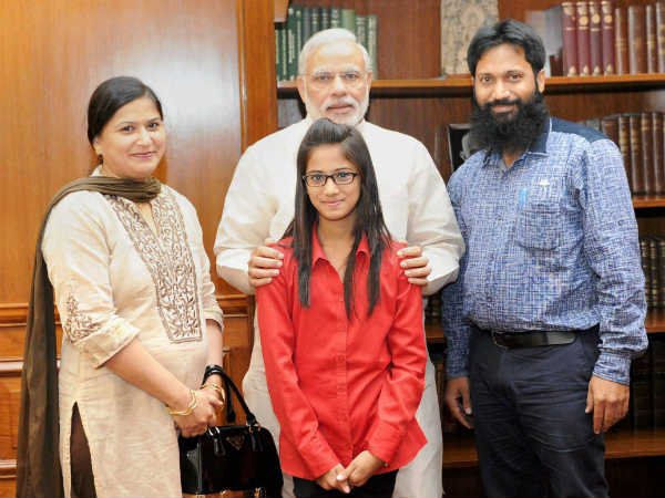 મરિયમ સિદ્દિકી મળી નરેન્દ્ર મોદીને