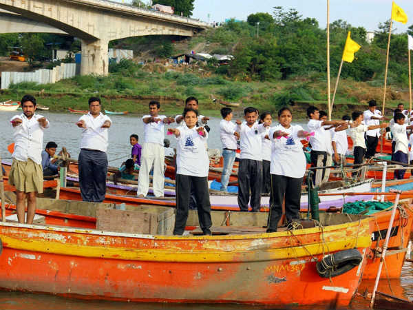 ગુજરાતમાં સવા કરોડ લોકોએ સાથે યોગ કર્યા