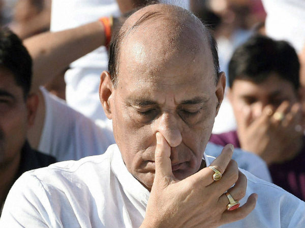 જાતિ અને ધર્મની સીમામાં યોગને ના બાંધો