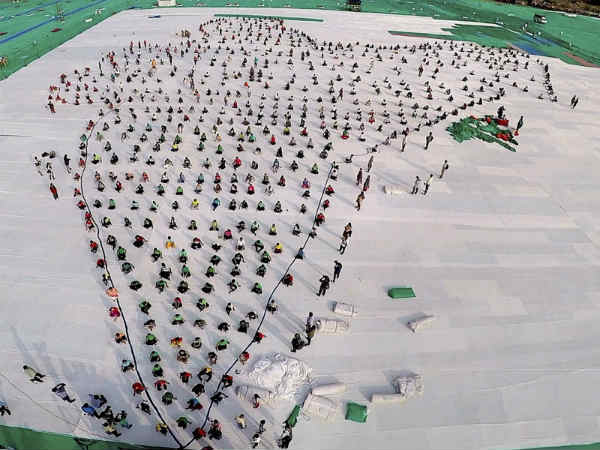 ભારત યોગમય બન્યુ