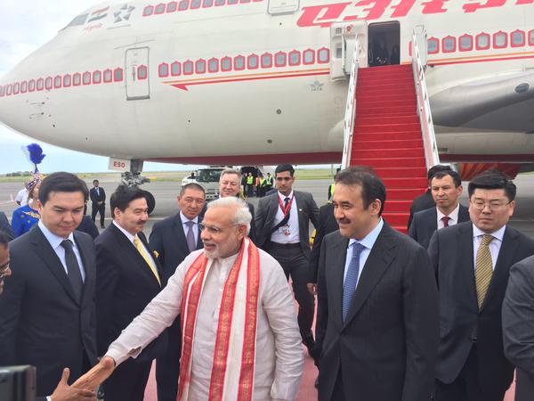 કઝાકિસ્તાન પહોંચ્યા મોદી
