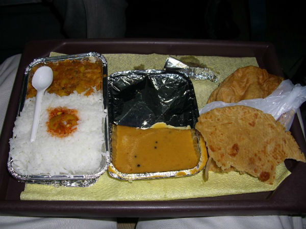 ટ્રેઇનમાં હવાઇ મુસાફરીનો આનંદ