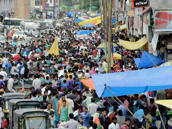 શ્રીનગરમાં ઇદ-ઉલ-ફિત્રની તૈયારીઓ