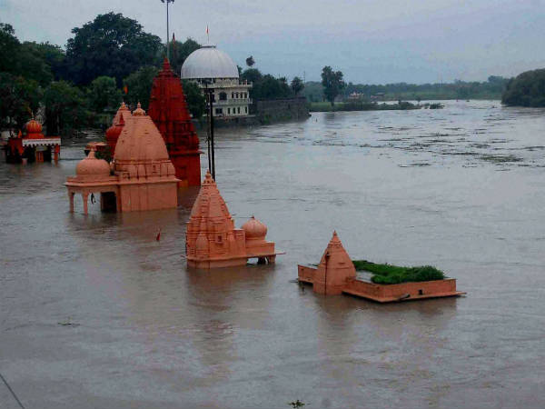ઉજ્જૈનમાં મંદિરો ડૂબ્યા પાણીમાં