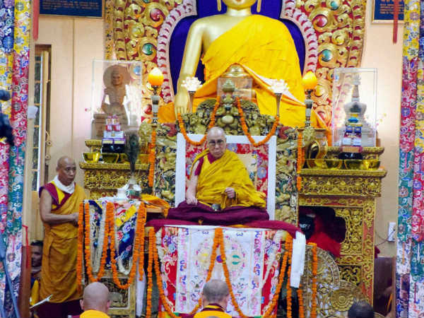 ધર્મશાળામાં દલાઇ લામાએ કરી લાંબા જીવન માટે પ્રાર્થના