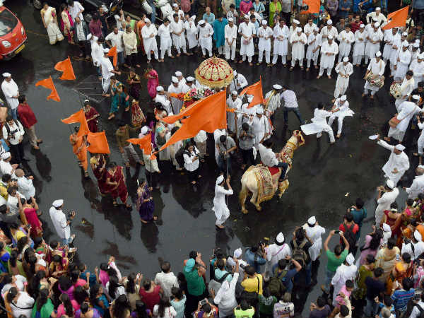 મુંબઇમાં અષાઢી એકાદશી પર ઉજવાયો પર્વ