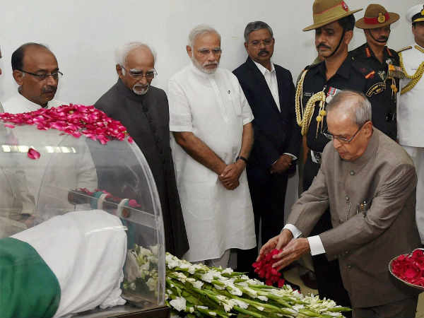 રાષ્ટ્રપતિ પહોંચ્યા કલામના ઘરે