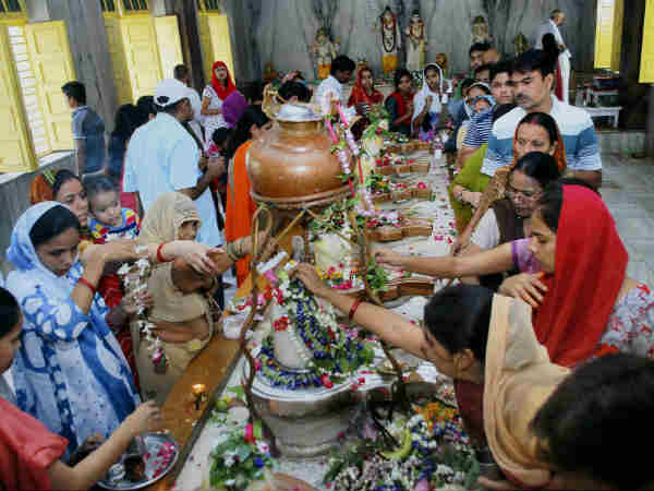 ભસ્મથી બનેલ શિવલિંગ