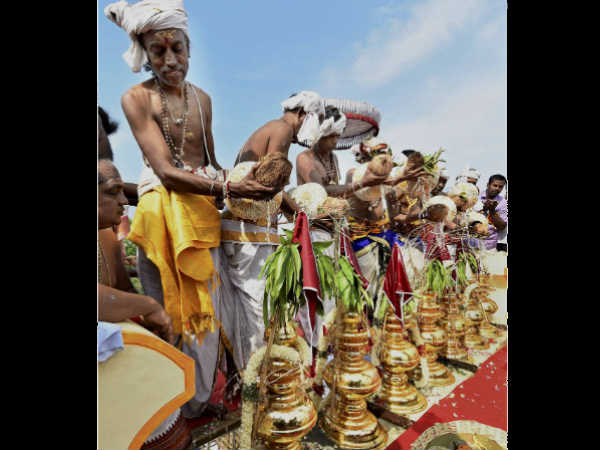 વાંસના અંકુરના શિવલિંગ
