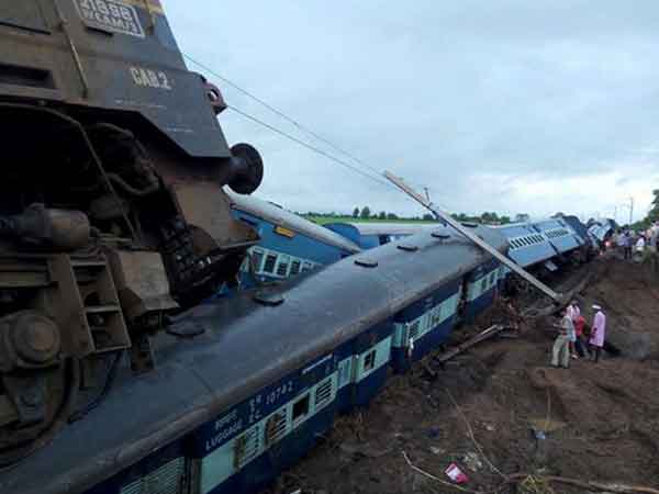 હરદામાં ટ્વીન ટ્રેન અકસ્માતમાં 31 લોકોની મોત