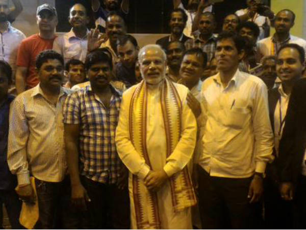 ભારતીય મજૂરોથી મુલાકાત