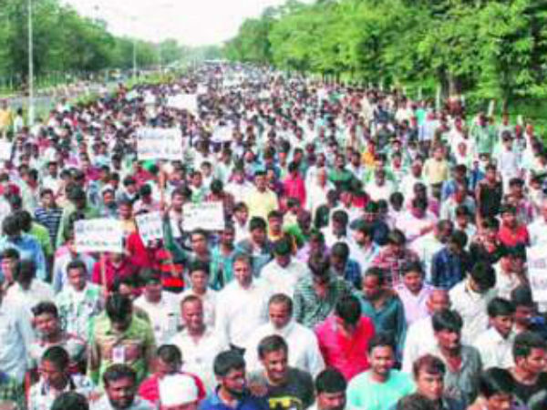 પાટીદાર અનામત આંદોલન મામલે સરકાર ભીંસમાં
