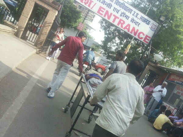 હોસ્પિટલ લઈ જતા પાડોશી