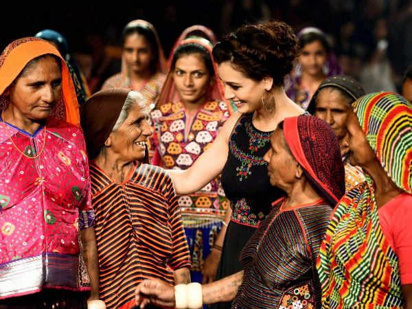 કચ્છી કળા ઉતરી મુંબઇના રેમ્પ વોક પર