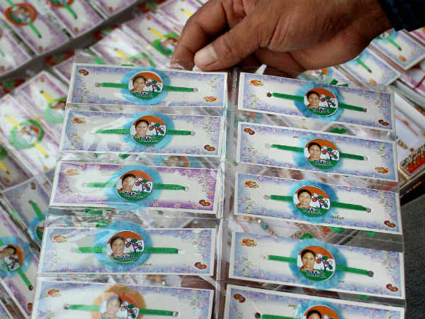 મમતાની રાખડી કોલકત્તામાં થઇ પોપ્યુલર