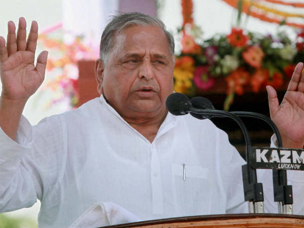 મહિલાઓ પર ફરી મુલાયમની જીભ લપસી