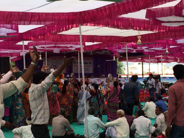આનંદીબેન અને રૂપાલાની સભામાં પાટીદારોએ નોંધાવ્યો વિરોધ