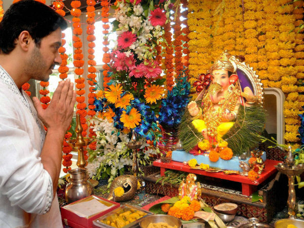 ભગવાન ગણેશજીના જન્મને લઈને અનેક કથાઓ પ્રચલિત છે.