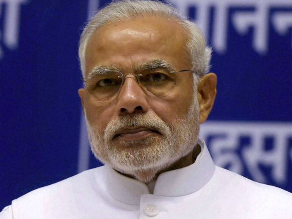 કાશીમાં પીએમ મોદીએ ગરીબી પર કર્યો વાર