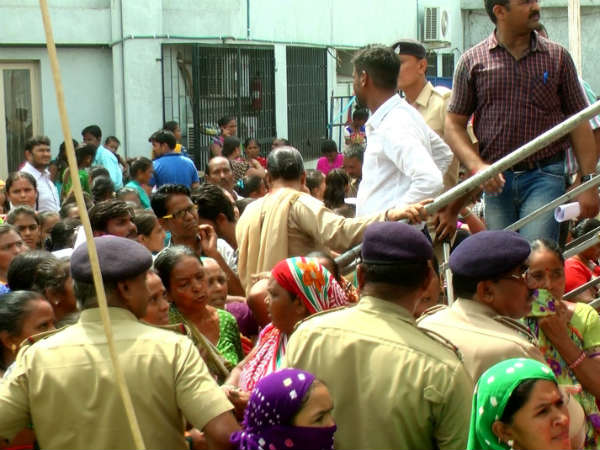 સેલ્ફી વિથ ડોટર મામલે અમદાવાદમાં થઇ બબાલ