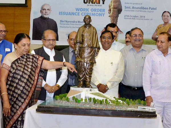 ઇશ્વર મારી સાથે છે- આનંદીબેન