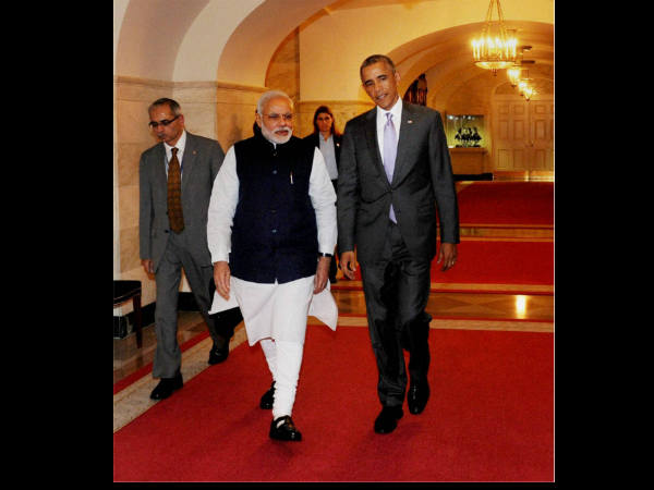 ઉત્સાહથી મળ્યા બંને નેતા