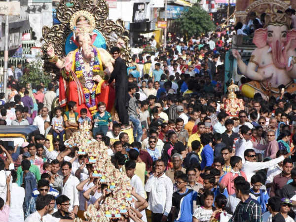 સુરતમાં ગણેશ વિસર્જન