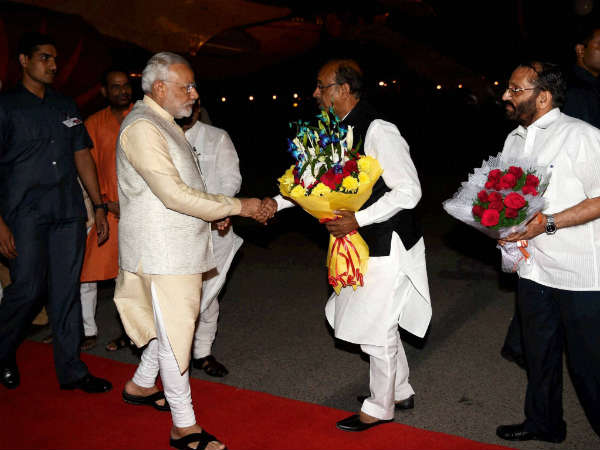 પીએમ મોદીનું સ્વદેશમાં સ્વાગત