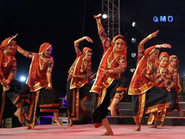 આદિવાસી નૃત્યુ