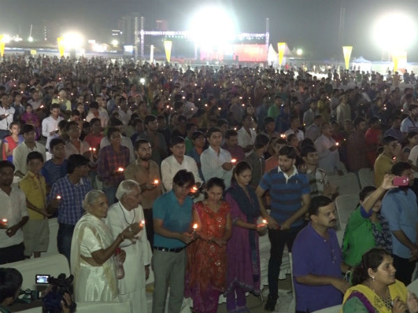 હજારો લોકો કરી માં અંબાની આરતી