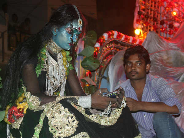 તાડકા પર દેખાયો મોબાઇલ ફીવર