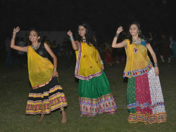 એક બે ત્રણ ચાર