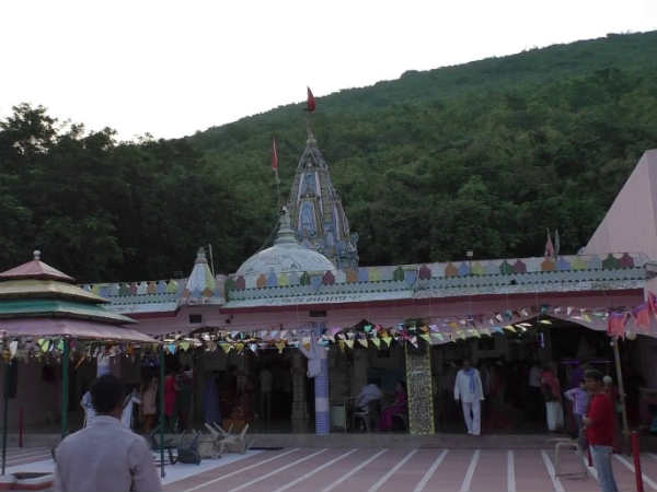 જૂનાગઢમાં પોલિસની હાજરી થઇ 1 કરોડની ચોરી