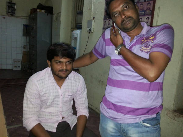 હાર્દિક સાથે ફોટો પડોવા એક કોન્સ્ટેબલ પડ્યો ભારે