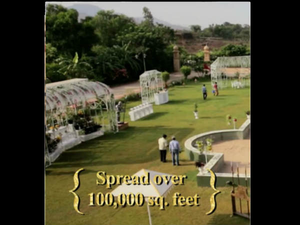 10 હજાર વર્ગ ફીટ