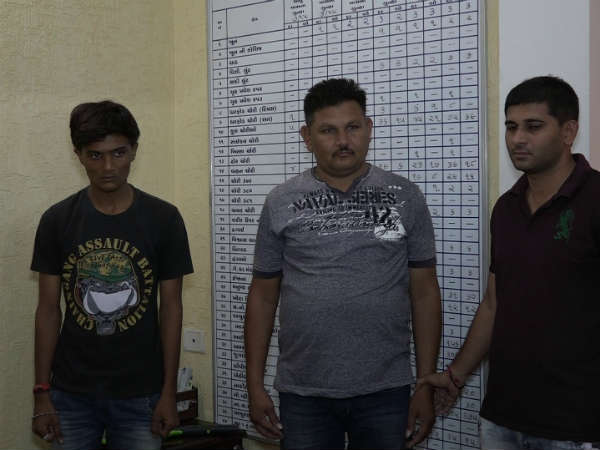 અમદાવાદમાં હાર્દિક પટેલ મામલે અન્ય ત્રણની અટક