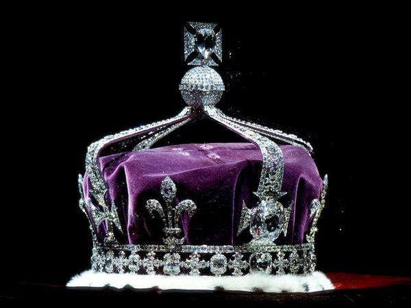 હવે પાકિસ્તાનને પણ જોઇએ છે કોહિનૂર હિરો, દાખલ કરી અરજી
