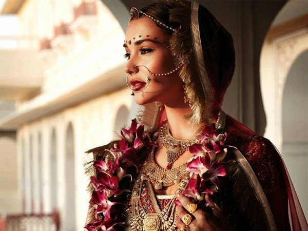 જ્યારે એમી જેક્શન બની ગુજરાતી દુલ્હન