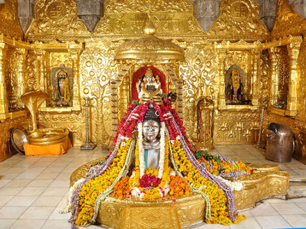 પ્રસિદ્ધ સોમનાથ મંદિરની આવક 33 કરોડે પહોંચી