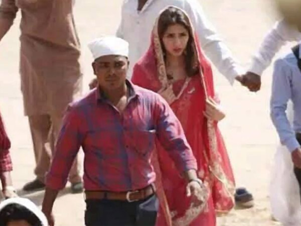 રઇસમાં શાહરૂખની બેગમ માહિરાનો First look