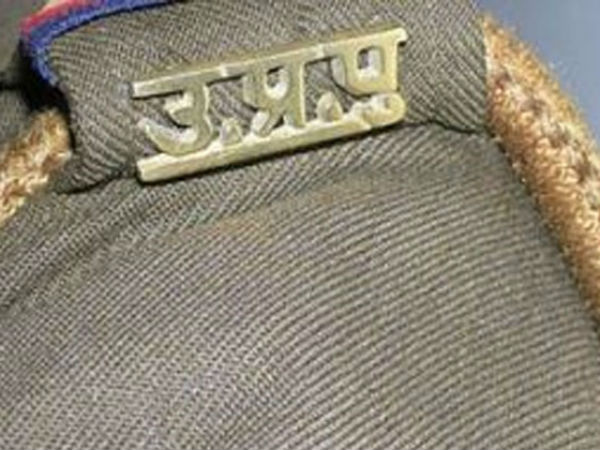 પોલીસની લુટારુઓ સાથે સાથ-ગાંઠ
