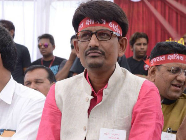 ગૃહમંત્રીના ગઢમાં અઢાર તારીખે દારૂના અડ્ડાઓ પર જનતા રેડનું એલાન કરતા અલ્પેશ ઠાકોર
