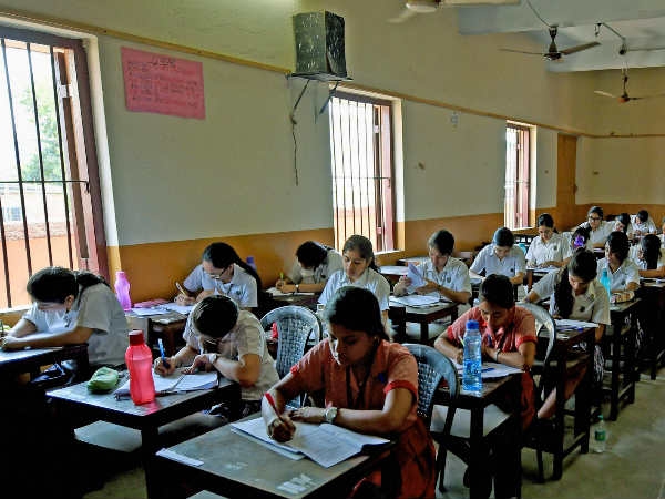 એક્ઝામ માં વિષય જ ખબર ના હોઈ