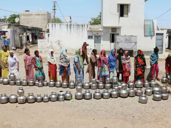 રાજકોટમાં જળસંકટ ઘેરું બનતા, કાર ને બાઇક સાફ કરવા પર દંડ