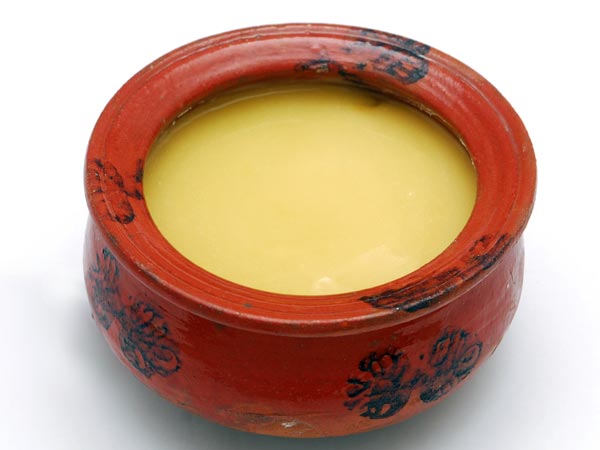 પેટનો બચાવ કરે છે