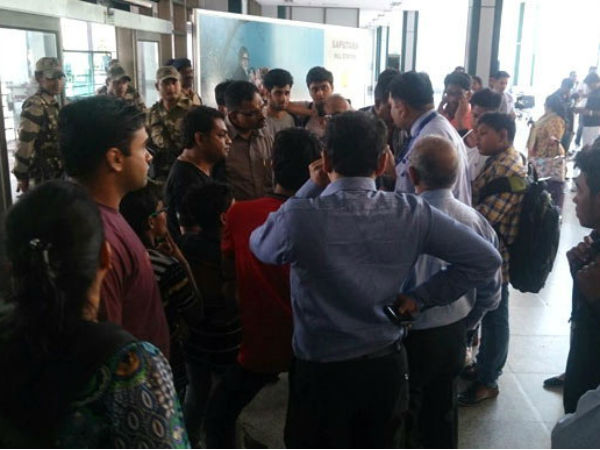 વડોદરા-દિલ્લીની ફલાઇટ ટેકનિકલ ખામીને કારણે અમદાવાદમાં ઉતરી
