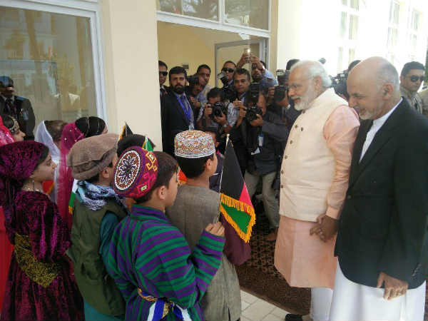 બાળકો દ્વારા સ્વાગત