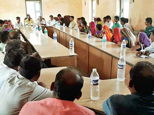 ઝાલોદમાં પંચાયતની સામાન્ય સભા બની તોફાની